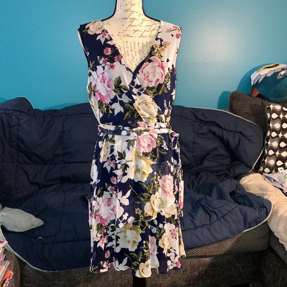 NWT Connected Apparel Floral Chiffon Dress, Size 8